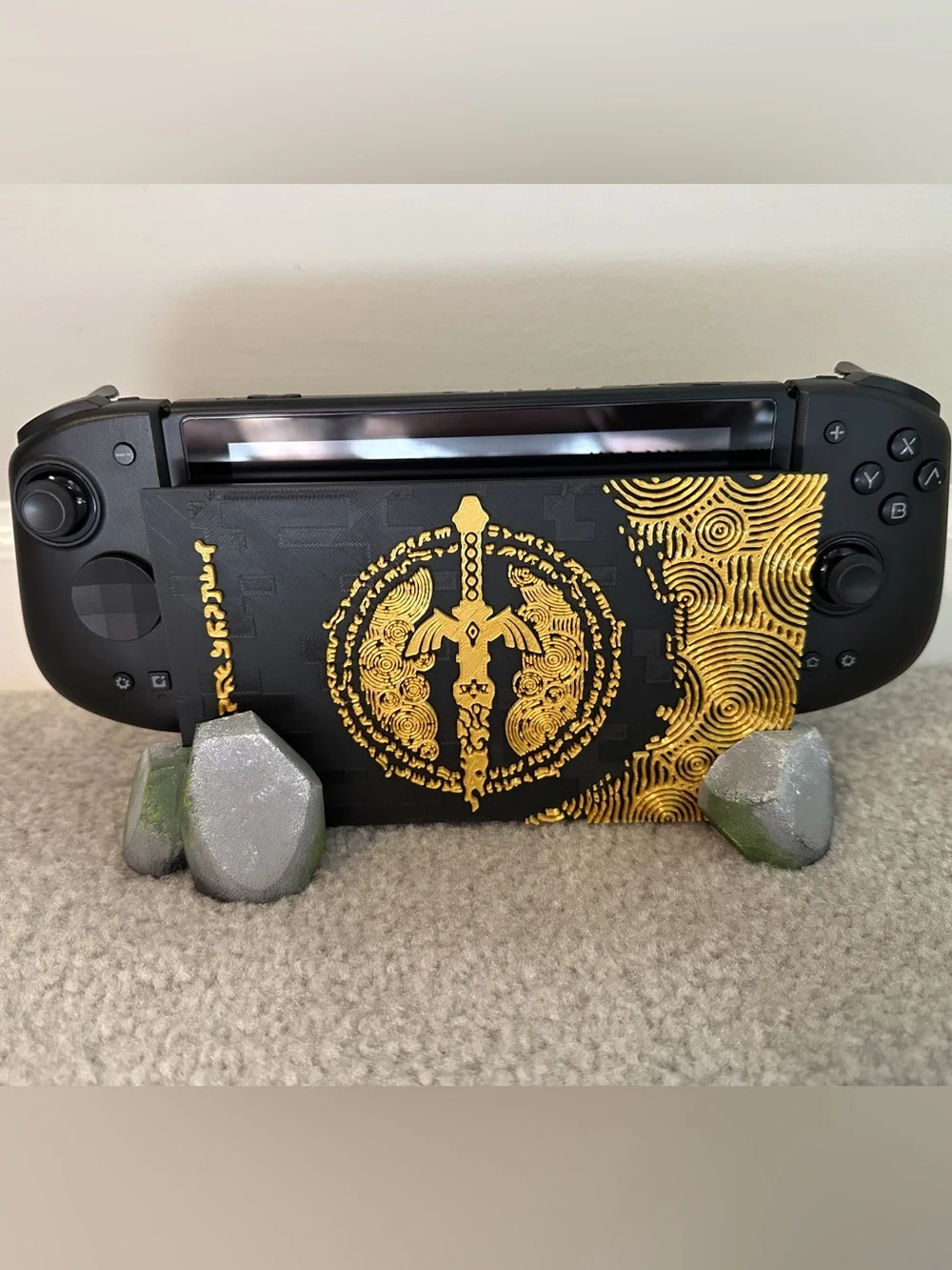 Nintendo Switch Console w/  Mobapad M6 HD joycons, pro controller and 2 games